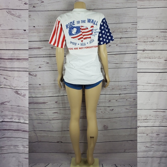 in honor of veterans medium white tshirt ( 5 for $20 ) - Picture 3 of 8